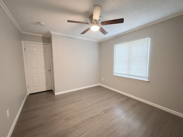 1706 Martin Luther Drive, Arlington, TX 76010