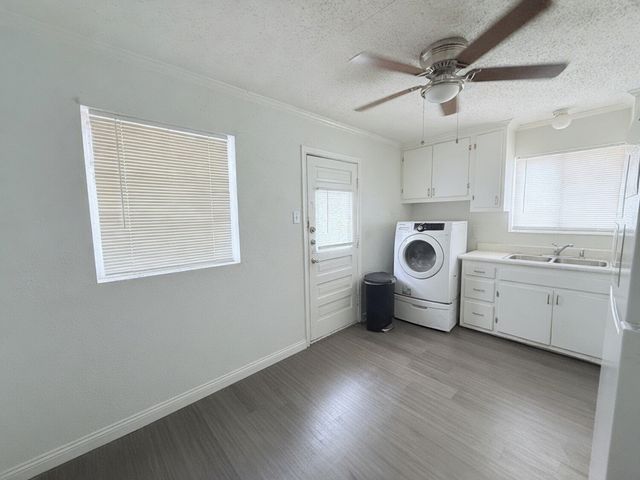 1706 Martin Luther Drive, Arlington, TX 76010
