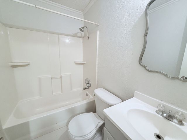 1706 Martin Luther Drive, Arlington, TX 76010