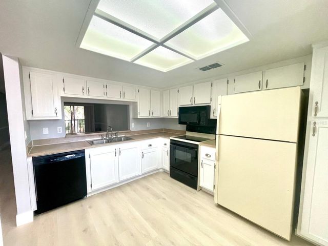 2682 SABAL SPRINGS CIRCLE 204, Clearwater, FL 33761