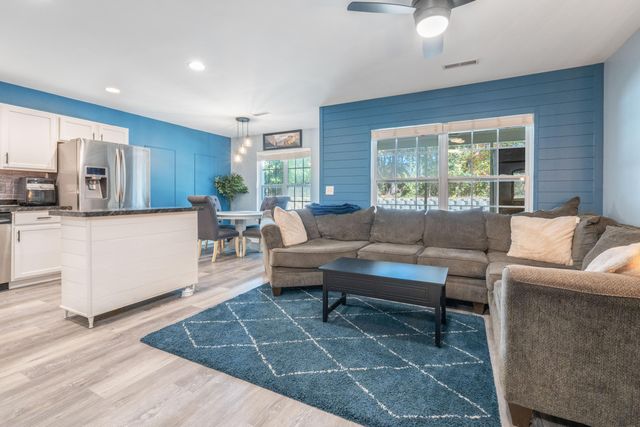 103 Taylor Circle, Goose Creek, SC 29445