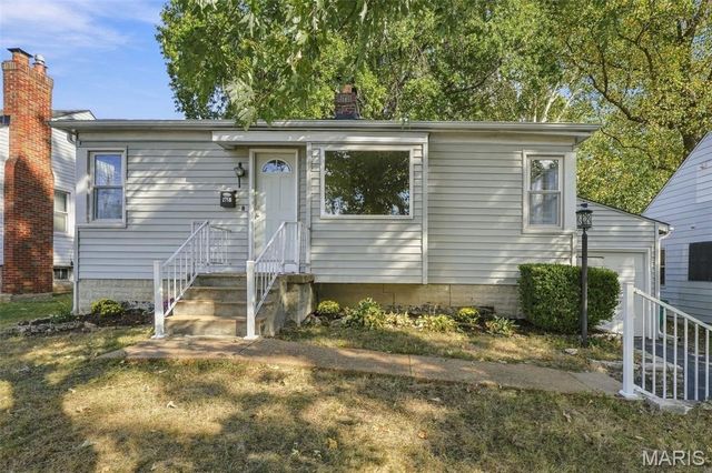 2718 Bremerton Road, Brentwood, MO 63144