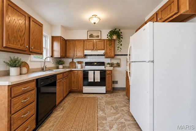 2718 Bremerton Road, Brentwood, MO 63144