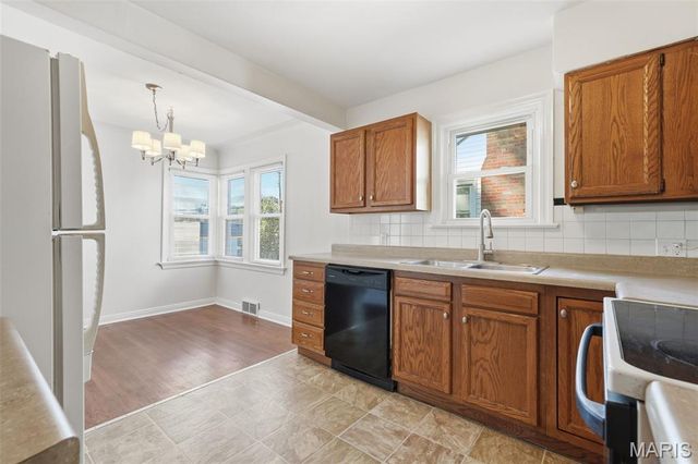 2718 Bremerton Road, Brentwood, MO 63144