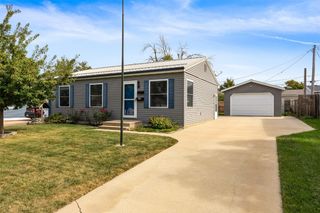 425 Day Street NW, Cedar Rapids, IA 52405