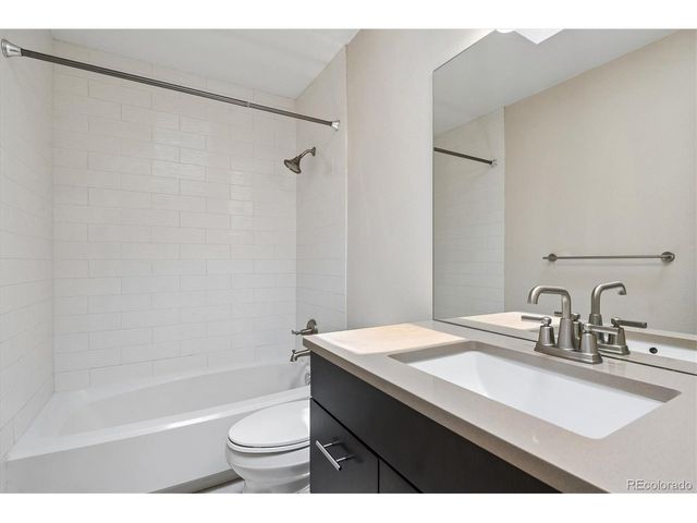 200 Powderhorn Trl, Broomfield, CO 80020
