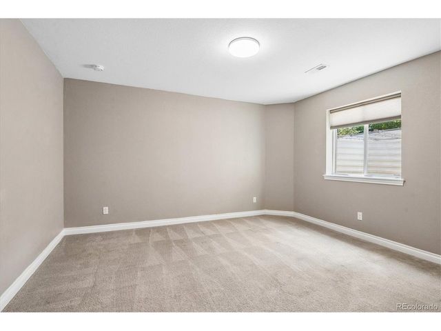 200 Powderhorn Trl, Broomfield, CO 80020