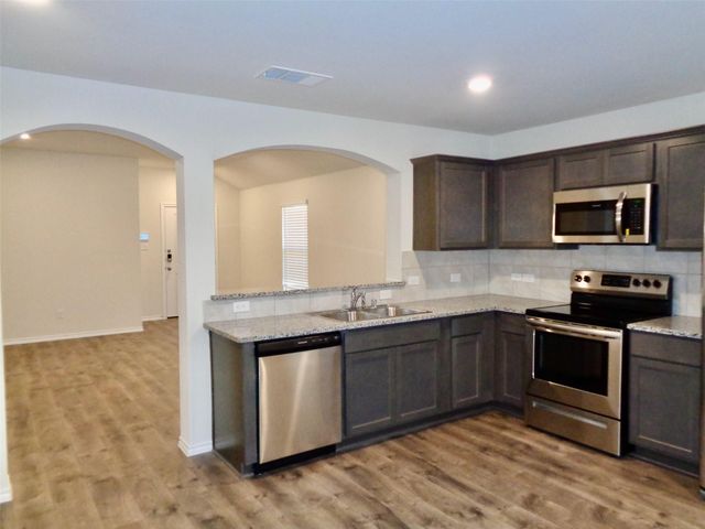 1806 Yale Street, Farmersville, TX 75442