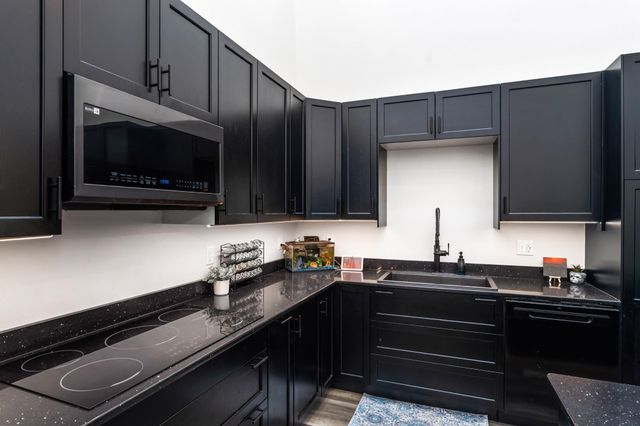 417 Elk Street, Duluth, MN 55803