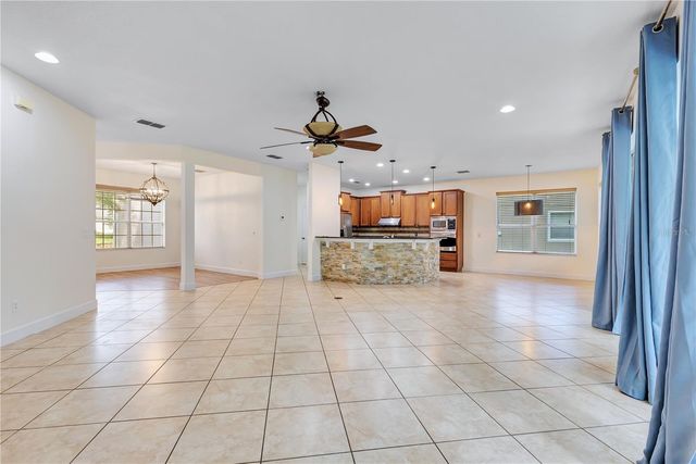 5050 WHITEWATER WAY, St Cloud, FL 34771