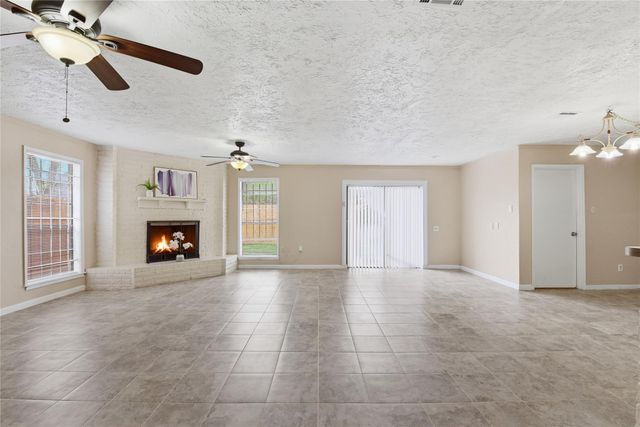 9211 Benning Drive, Houston, TX 77031