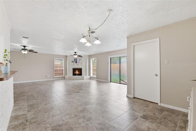 9211 Benning Drive, Houston, TX 77031