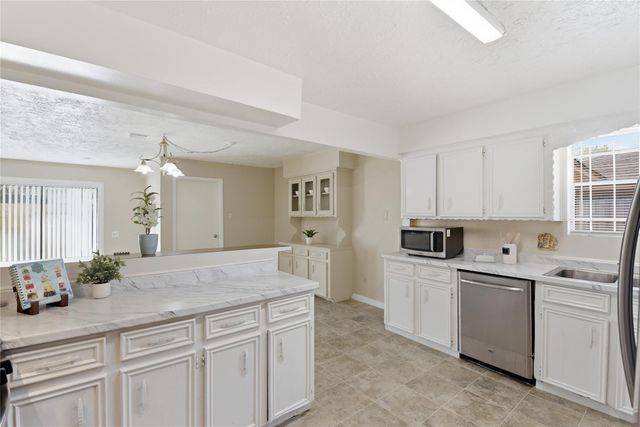 9211 Benning Drive, Houston, TX 77031