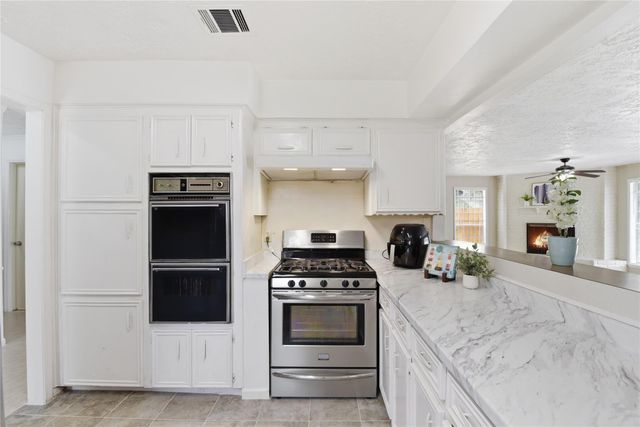 9211 Benning Drive, Houston, TX 77031