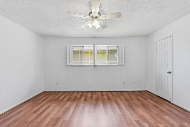 9211 Benning Drive, Houston, TX 77031