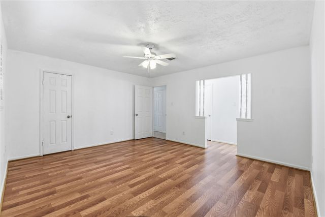 9211 Benning Drive, Houston, TX 77031