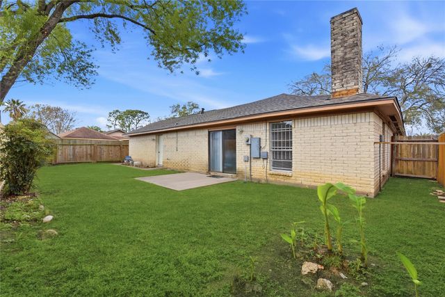 9211 Benning Drive, Houston, TX 77031