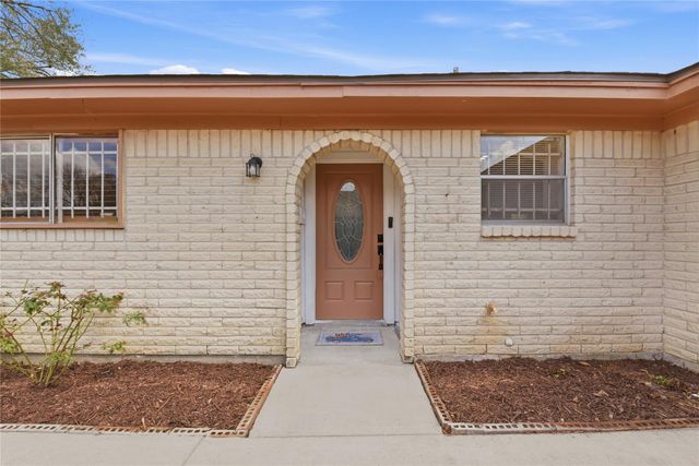 9211 Benning Drive, Houston, TX 77031