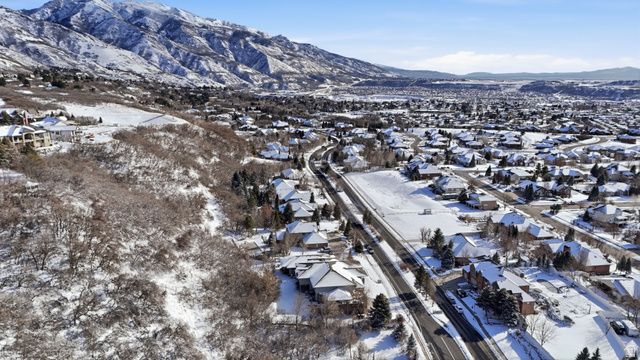 5304 S SKYLINE PKWY, Ogden, UT 84403