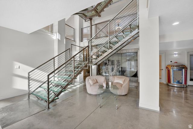 5304 S SKYLINE PKWY, Ogden, UT 84403