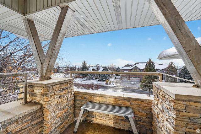 5304 S SKYLINE PKWY, Ogden, UT 84403