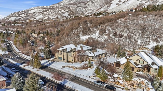 5304 S SKYLINE PKWY, Ogden, UT 84403