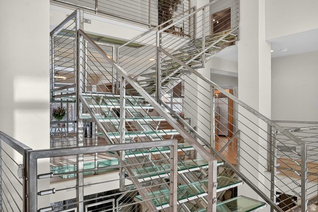 5304 S SKYLINE PKWY, Ogden, UT 84403