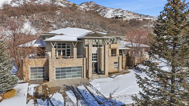 5304 S SKYLINE PKWY, Ogden, UT 84403