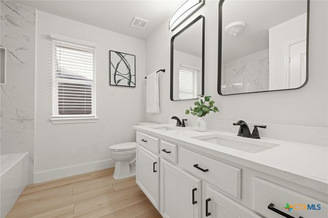 3726 Eagles Nest Street, Round Rock, TX 78665