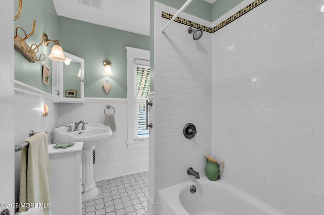 40 Foster Street, Middletown, NJ 07701