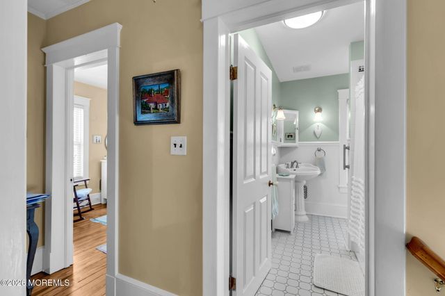 40 Foster Street, Middletown, NJ 07701