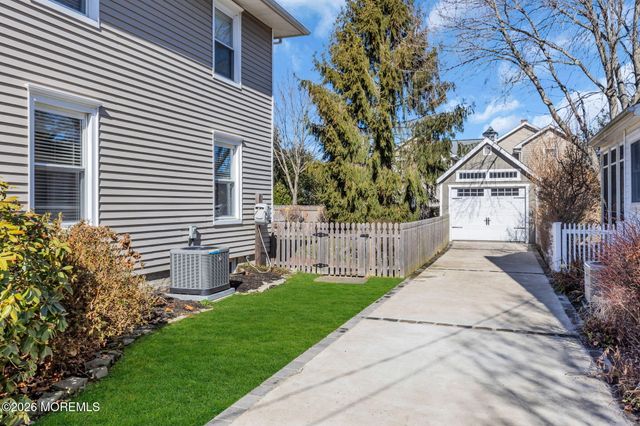 40 Foster Street, Middletown, NJ 07701