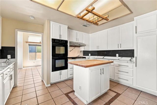 7436 Bobbyboyar Avenue, West Hills, CA 91307