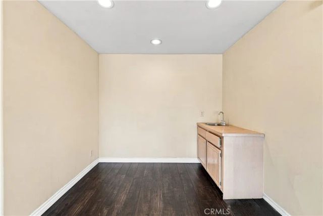 7436 Bobbyboyar Avenue, West Hills, CA 91307