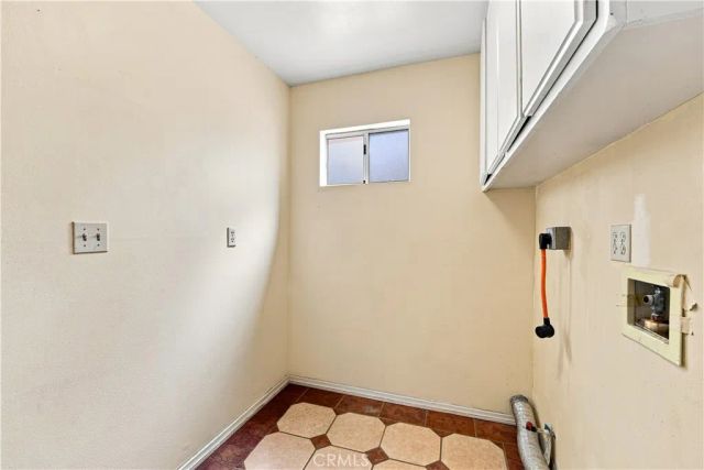 7436 Bobbyboyar Avenue, West Hills, CA 91307