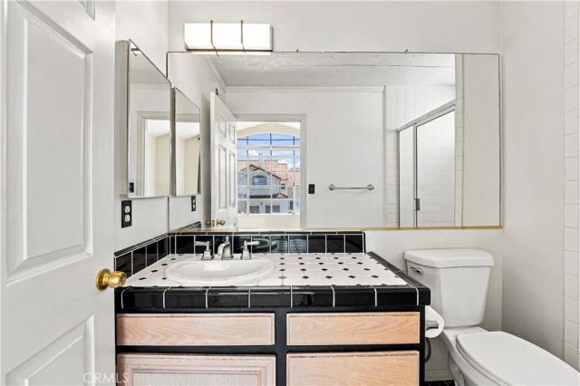 7436 Bobbyboyar Avenue, West Hills, CA 91307