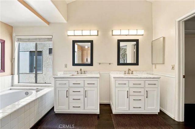 7436 Bobbyboyar Avenue, West Hills, CA 91307
