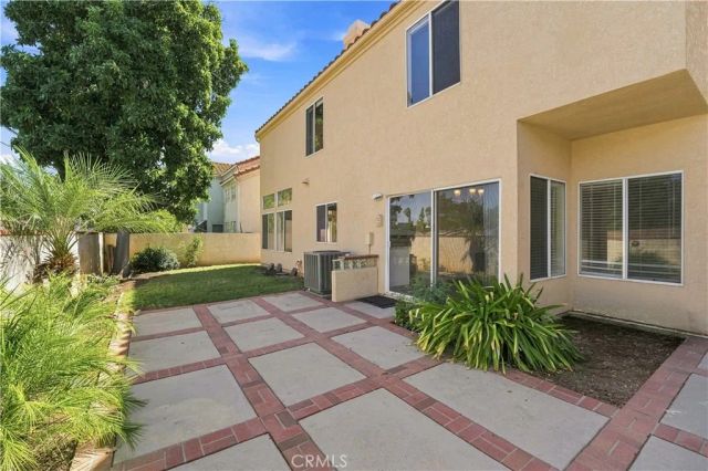 7436 Bobbyboyar Avenue, West Hills, CA 91307