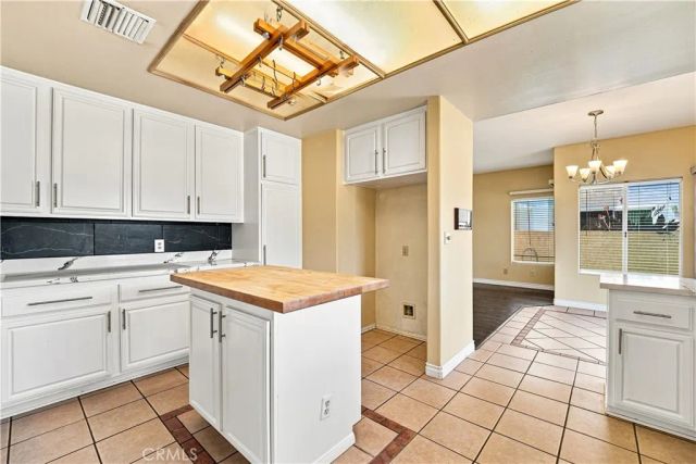 7436 Bobbyboyar Avenue, West Hills, CA 91307