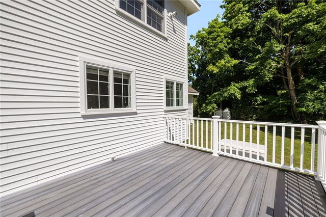 9 Spring Street, Jamestown, RI 02835