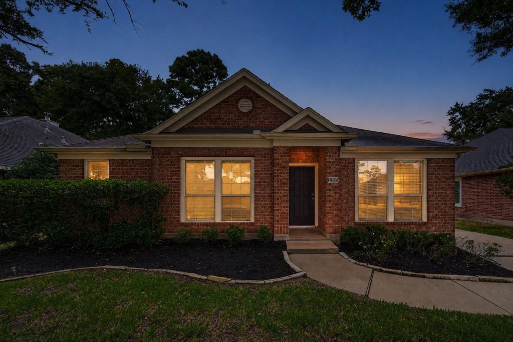 12835 Cooper Breaks Drive, Humble, TX 77346