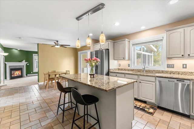 83 Butler Drive, South Burlington, VT 05403