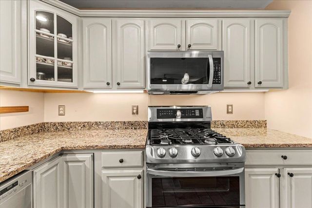 83 Butler Drive, South Burlington, VT 05403
