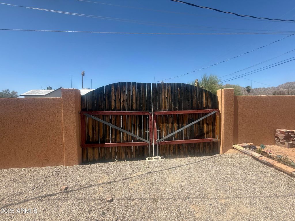 Image 14 of property listing at 340 W LA MINA Avenue, Ajo, AZ 85321