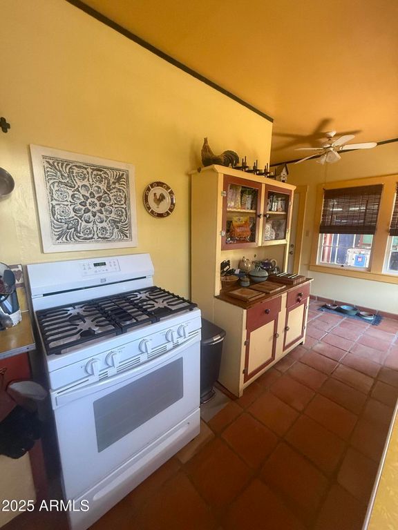 Image 7 of property listing at 340 W LA MINA Avenue, Ajo, AZ 85321