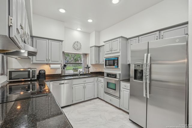 331 Whisper Wood, San Antonio, TX 78216