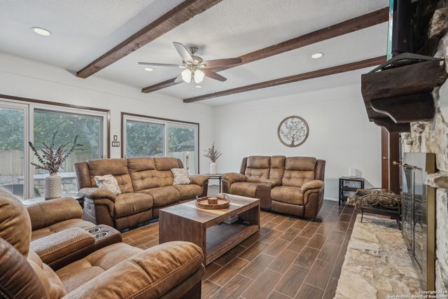 331 Whisper Wood, San Antonio, TX 78216