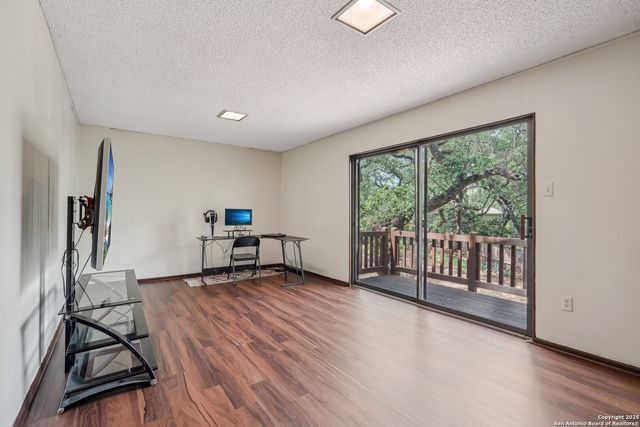331 Whisper Wood, San Antonio, TX 78216