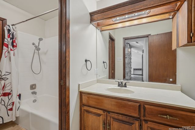 331 Whisper Wood, San Antonio, TX 78216