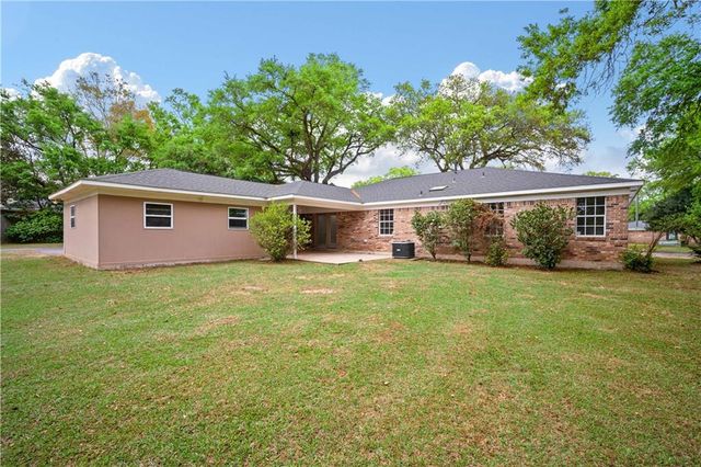 705 Oak Field Drive, Mobile, AL 36609